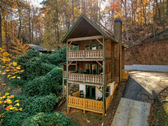 New! Mtn&City Views, Arcade, Pool, Hot Tub, Sauna - Image 1